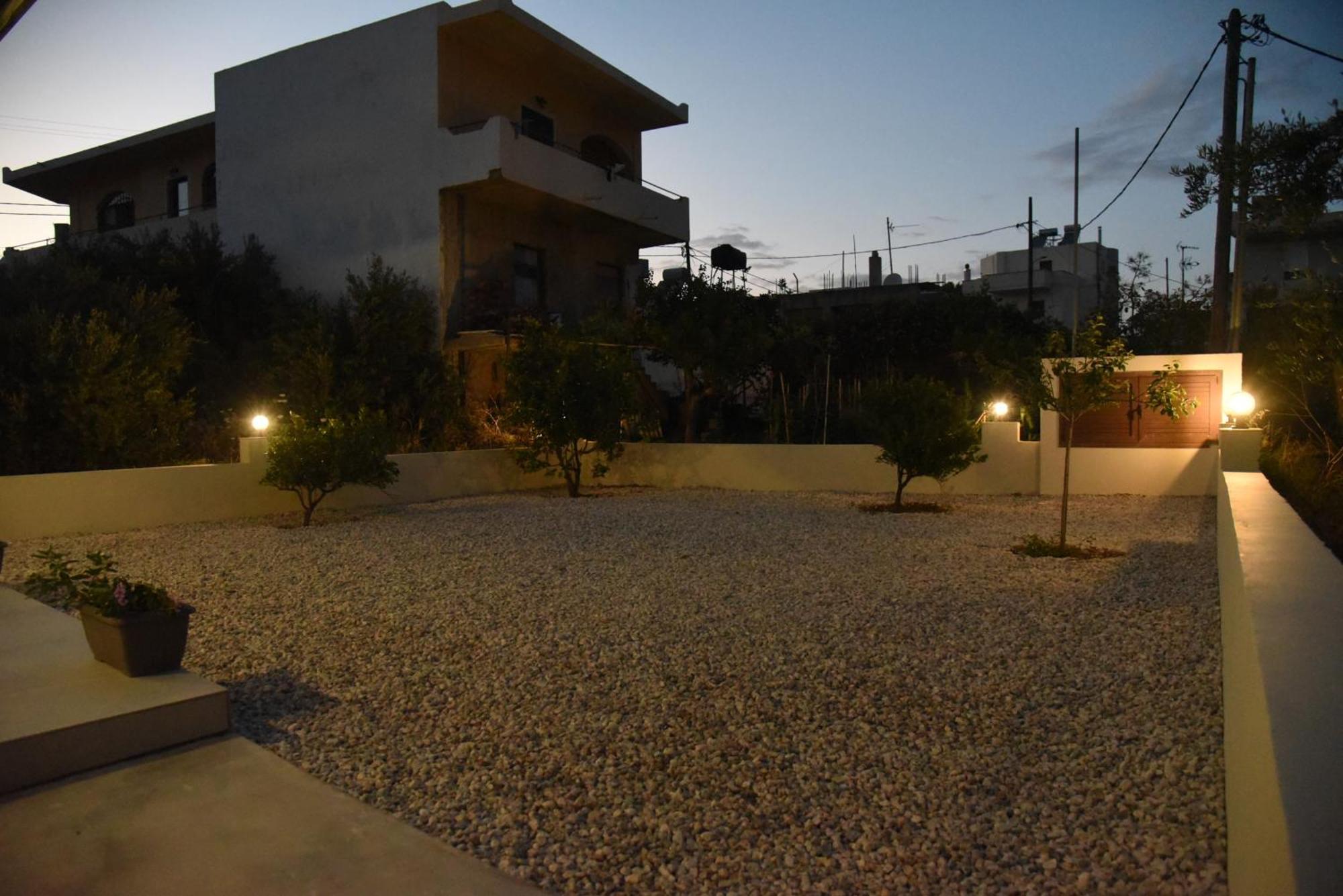 Pirgos Deluxe Apartment - Private Parking كيساموس المظهر الخارجي الصورة