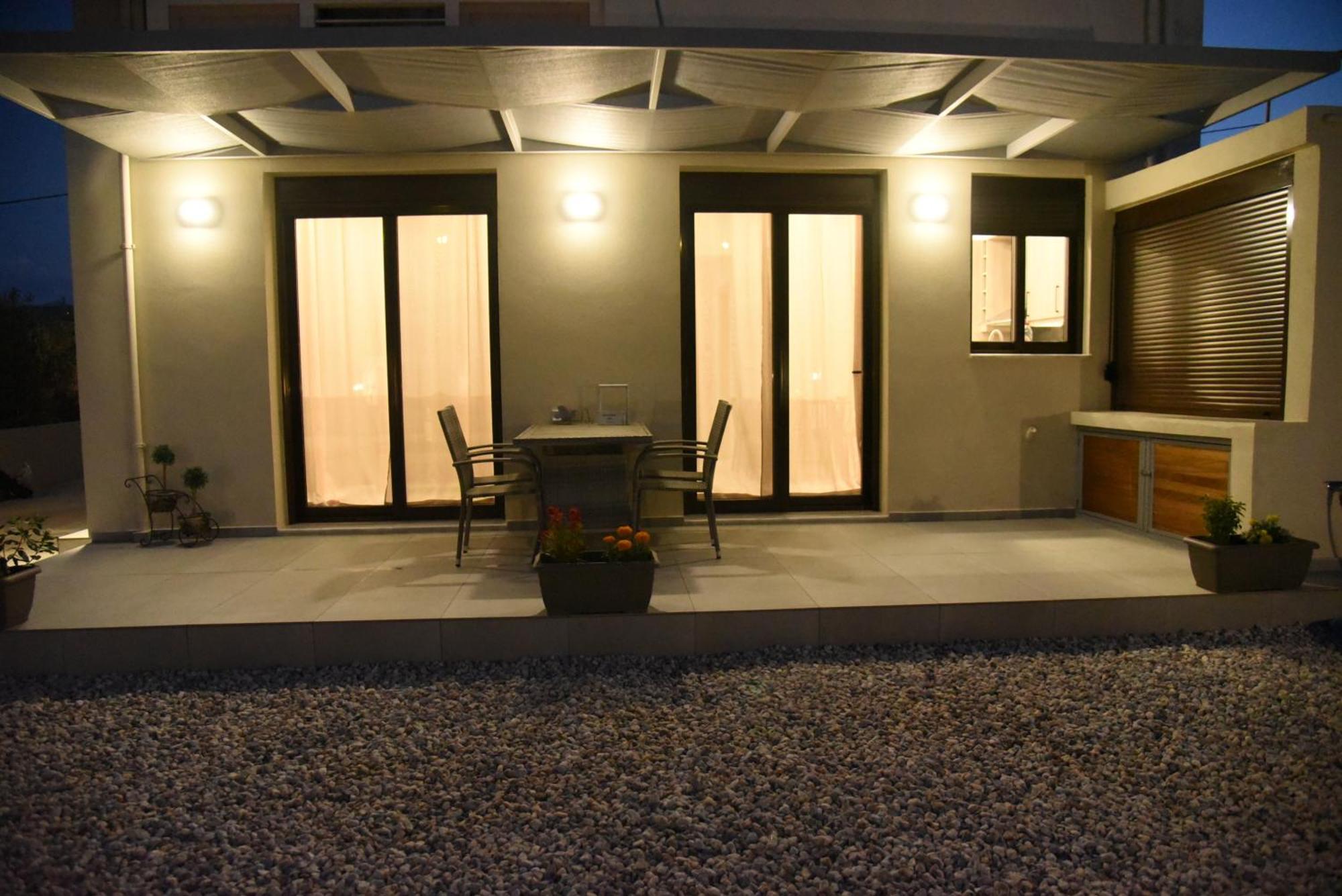Pirgos Deluxe Apartment - Private Parking كيساموس المظهر الخارجي الصورة